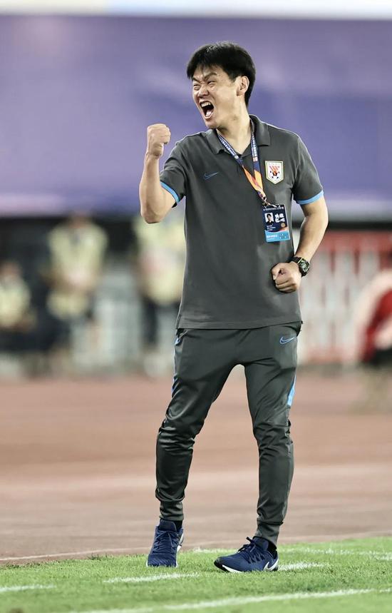 关于关键时刻体能课后，圣安东尼奥马刺防线松动备战中超，压力陡增，团队化学反应显著的信息-开云体育下载